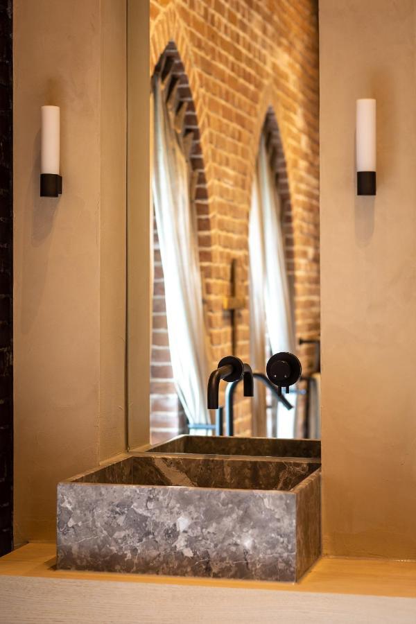 The Clock Tower Hotel Weesp Exterior photo